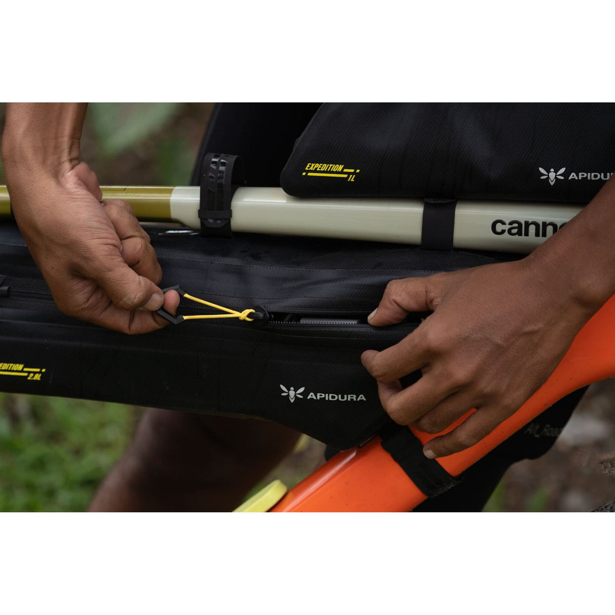 Apidura Expedition Frame Bag 2.8L Black