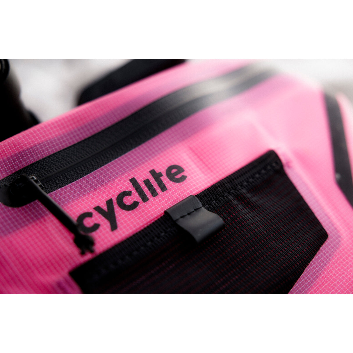 Sacoche de guidon Cyclite HANDLE BAR AERO BAG / 02 Pink Rush