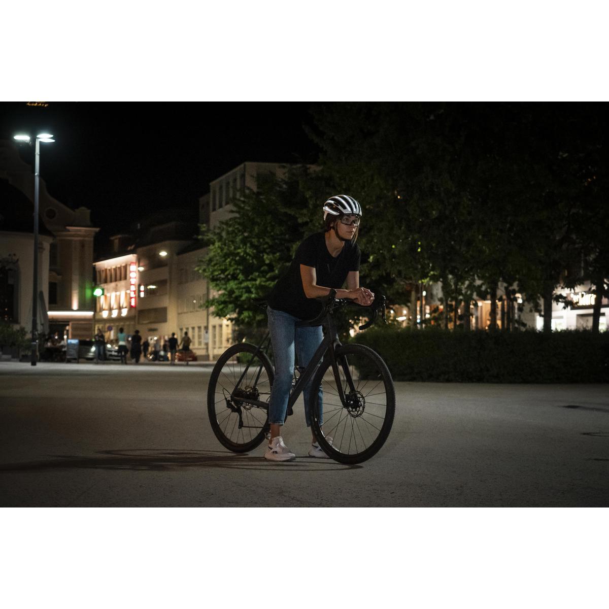 Nouveaux casques de vélo Alpine chez Routes and Roads à Paris