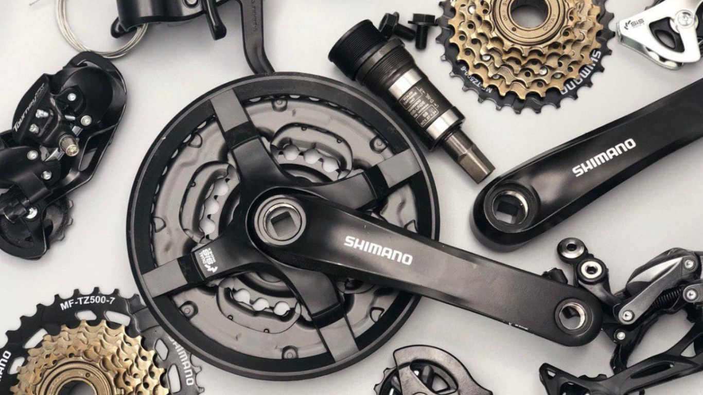 Un magasin de pièces détachées vélo à Paris.