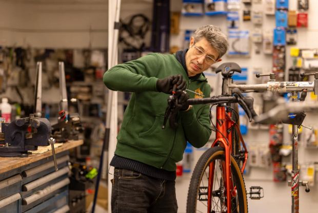 🛠 QUE COMPREND UN ENTRETIEN COMPLET DE VÉLO AVANT LA SAISON ?
