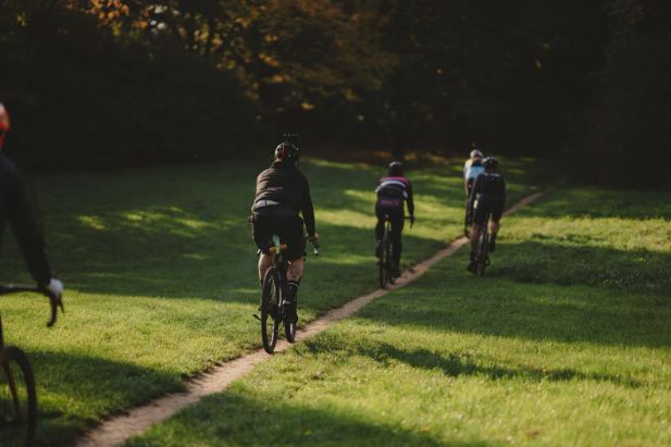 Location de vélos gravel et électriques à Paris