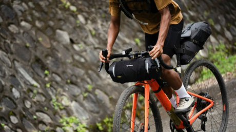 Sacoches vélo bikepacking APIDURA à Paris 13 : modèles EXPÉDITION, AERO SYSTEM et RACING