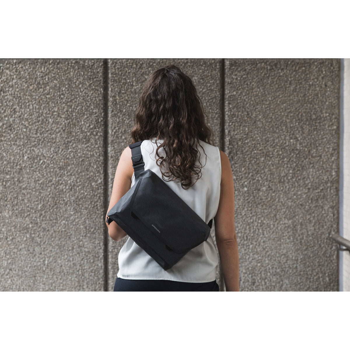 Sac banane APIDURA City Messenger 11in