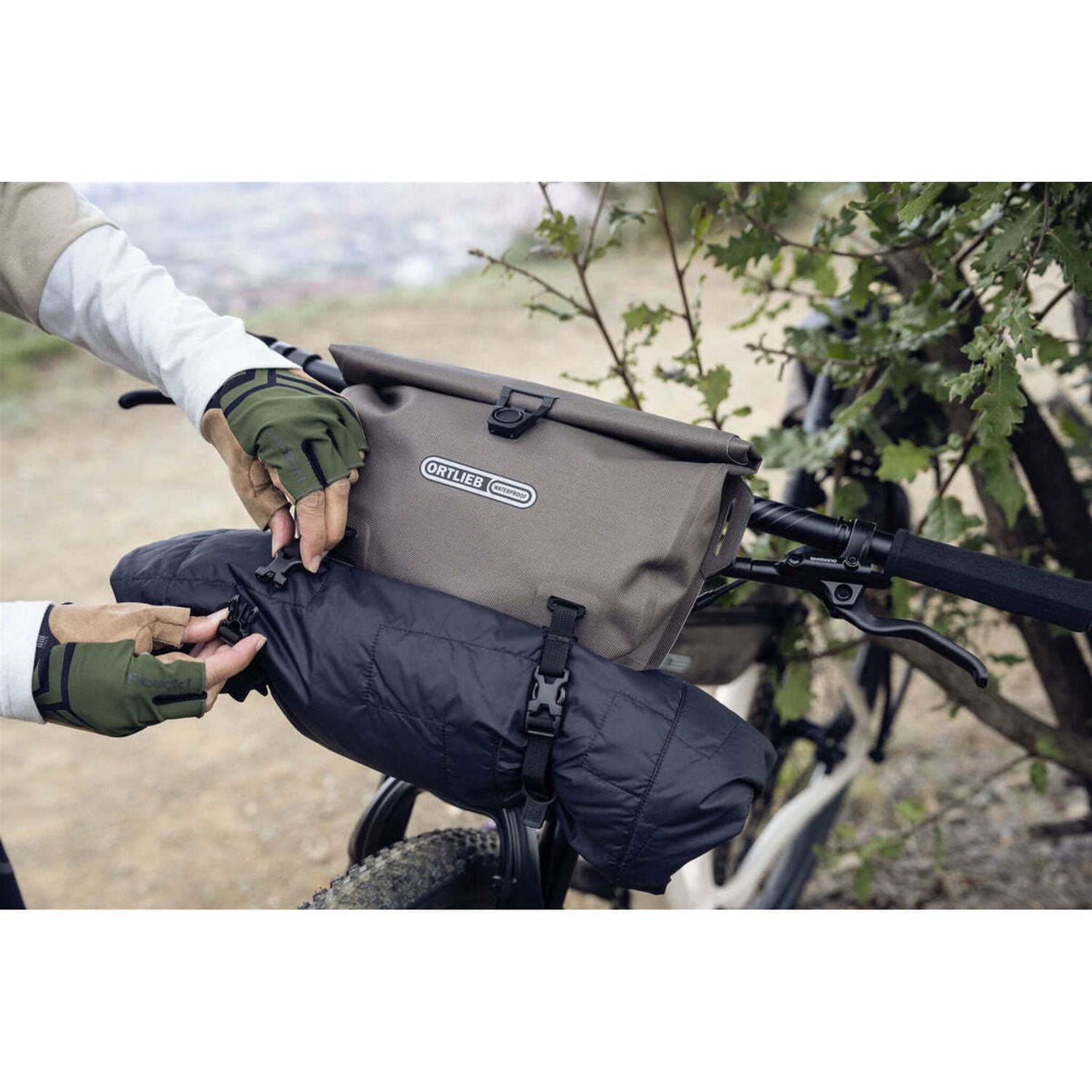 Sacoche De Guidon SUNTTELF – 2,4 L, Polyester, Bande Réfléchissante, Sangle Amovible – Pour VTT, Route, Pliant (noir)