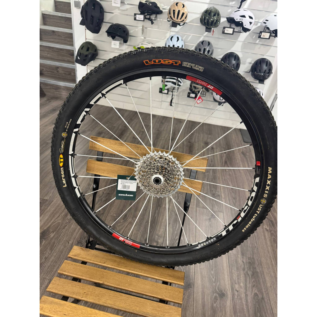 Roue arrière occasion DT SWISS Lust + Maxxis 26